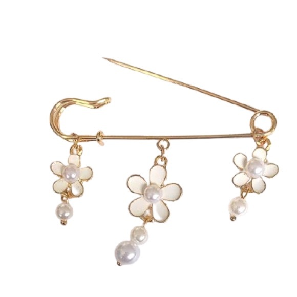 Gold Floral Pearl Brooch - NWOT - Picture 3 of 8